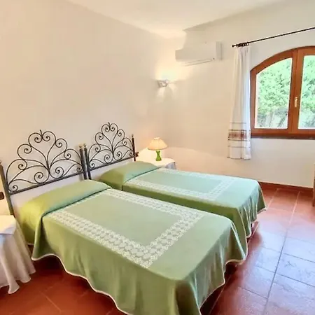 ヴィラ Con Vista Mare E Piscina Comune A *