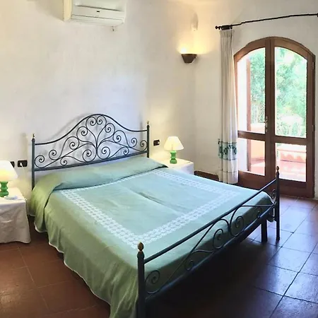ヴィラ Con Vista Mare E Piscina Comune A