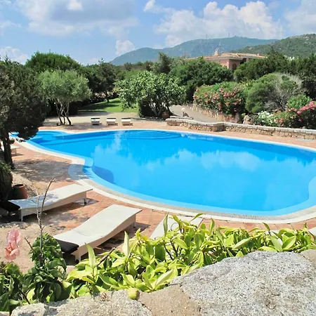Con Vista Mare E Piscina Comune A Villa *